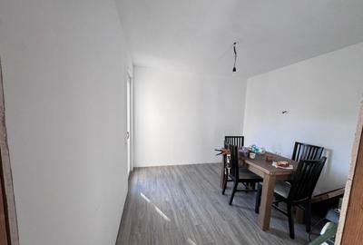 Casă cu 4 camere cu Canalizare în Central - 5