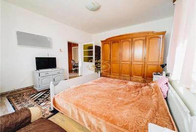 Casă cu 9 camere cu Teren 500 Mp în Praid - 16