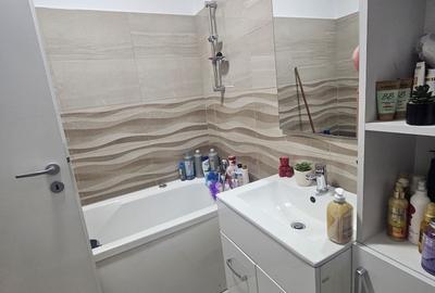 Apartament cu 3 camere decomandat în Olteni - 1