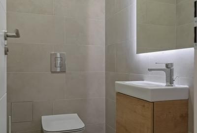 Apartament cu 3 camere semidecomandat în Central - 10