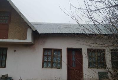 Casă cu 4 camere în Central - 1