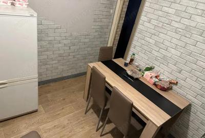 Apartament cu 2 camere decomandat în Lipovei