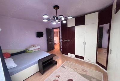 Apartament cu 3 camere semidecomandat în Central - 6