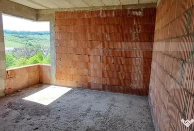 Casă cu 3 camere cu Canalizare în Central - 9