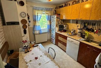 Apartament 4 camere decomandat CET - 2