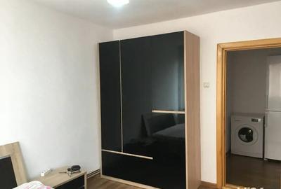 Apartament cu 2 camere decomandat în Circumvalațiunii
