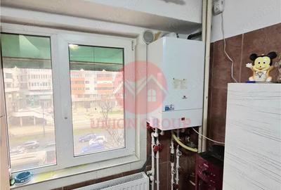 Apartament cu 3 camere decomandat în Casa de Cultură - 2