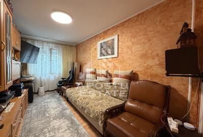 Apartament cu 7 camere,2 bai,decomandat,etajul 1,zona Buziasului - 2