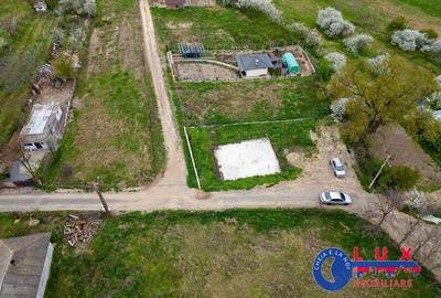 Teren de 500 mp, în Mineri - 2