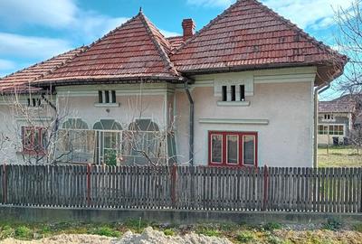 Casă cu 6 camere în Căprioru - 8