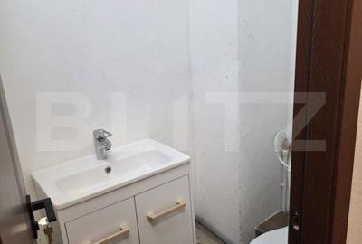 Spațiu comercial, de 70 mp, în Micro 11 - 2