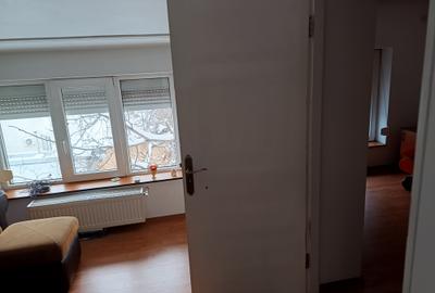 Apartament cu 3 camere semidecomandat, mobilat în Unirii - 9