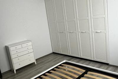 Apartament cu 3 camere semidecomandat în Dumbrăvița - 1