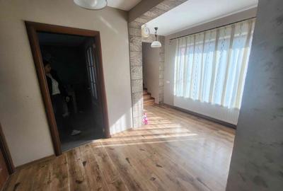 Casă cu 3 camere cu Teren 300 Mp în Gherăiești - 10