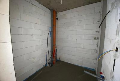 Garsonieră decomandată în Florești - 9