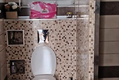 Casă individuală cu 7 camere cu Canalizare în Central - 12