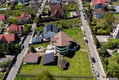 Casă individuală cu 9 camere cu Canalizare în Valea Lupului - 1