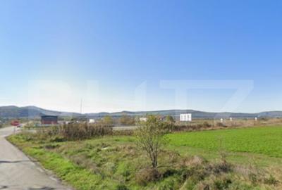 Teren de 8700 mp, în Central - 3