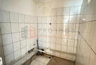 Apartament 3 camere cf1 decomandat zona Micro 3 - 7