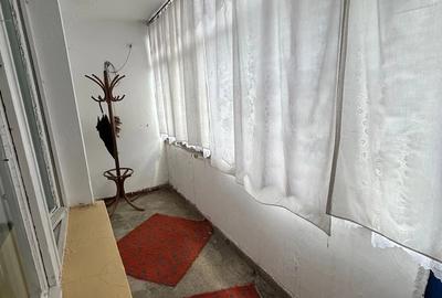Apartament cu 3 camere semidecomandat în Central - 3