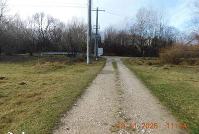 Teren de 836 mp, în Central - 6