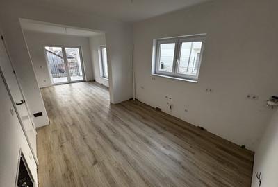 Casă individuală cu 4 camere cu Canalizare în Micești - 9