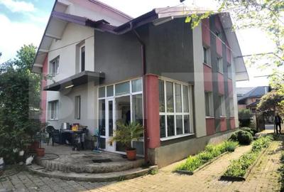 Casă cu 7 camere cu Teren 537 Mp în Micro 3 - 6