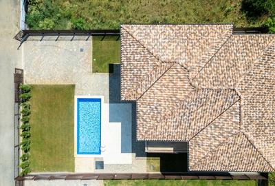 Vila de lux cu piscina, cartier rezidential, disponibila imediat - 4