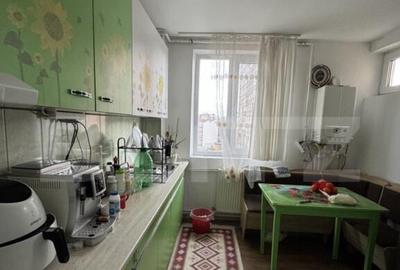 Apartament cu 4 camere,zona Progresul - 11