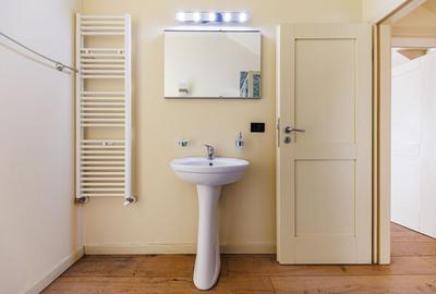 Casă individuală cu 40 camere cu Canalizare în Central - 16