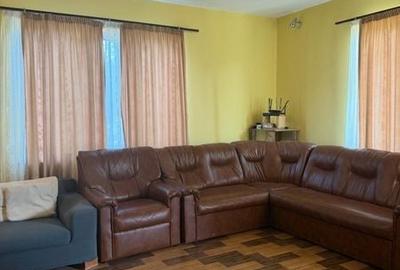 Casă cu 3 camere cu Teren 120 Mp în Central - 1