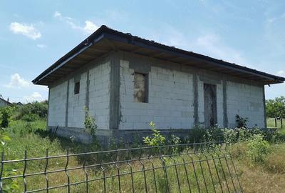 Casă cu Teren 500 Mp în Horlești - 5