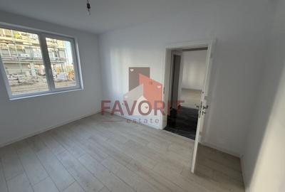 Disponibil imediat. Decomandat. TVA 21% inclus in pret - 10