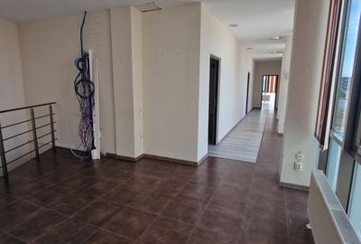 Spațiu comercial, de 240 mp, în Faleza Nord - 3