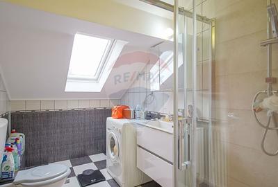 Casă cu 7 camere cu Teren 1167 Mp în Tractorul - 31