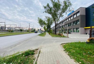 Spațiu comercial, de 1,250 mp, în Baza 3 - 4