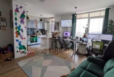 Apartament cu 2 camere semidecomandat în Borhanci