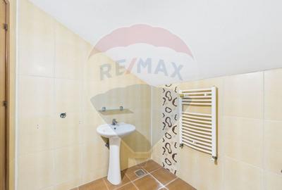 Casă cu 6 camere cu Teren 1200 Mp în Tâncăbești - 19