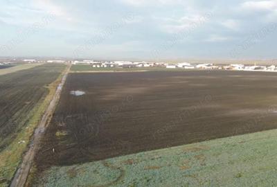 Teren de 28000 mp, în Central - 1