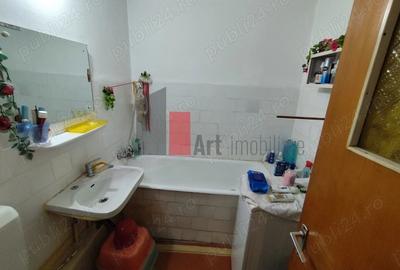 Apartament cu 3 camere decomandat, mobilat în Sebastian - 9