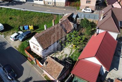 Casă individuală cu 2 camere cu Teren 259 Mp în Central - 2