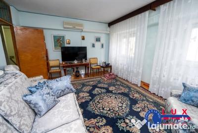 Apartament cu 4 camere nedecomandat în Babadag