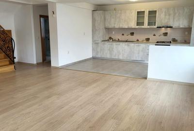 Casă cu 4 camere cu Teren 440 Mp în Săftica - 3