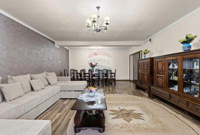 Casa spa?ioasa cu 4 camere ?i spa?iu comercial in Bujac - 1