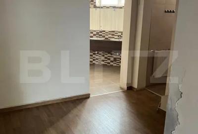 Spațiu comercial, de 400 mp, în Semicentral - 11