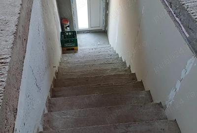 Spațiu comercial, de 280 mp, în Central - 5