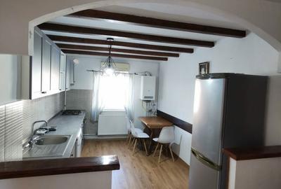 Apartament cu 3 camere decomandat în Lotrioara - 8