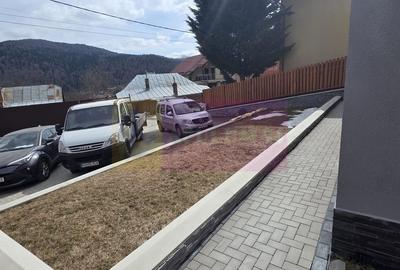 Apartament cu 2 camere decomandat în Central - 2