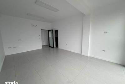 Spațiu comercial, de 30 mp, în Central - 4