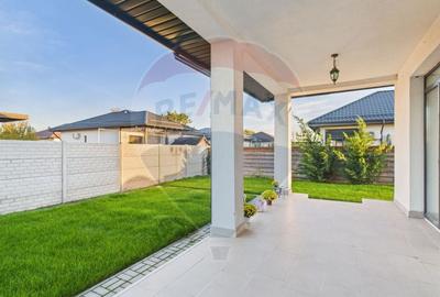 Casa / Vila cu 4 camere de vanzare - 26